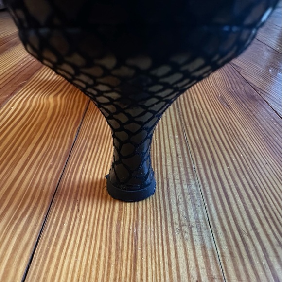 Stuart Weitzman Black Slide Sandals - size 10 - Picture 5 of 7